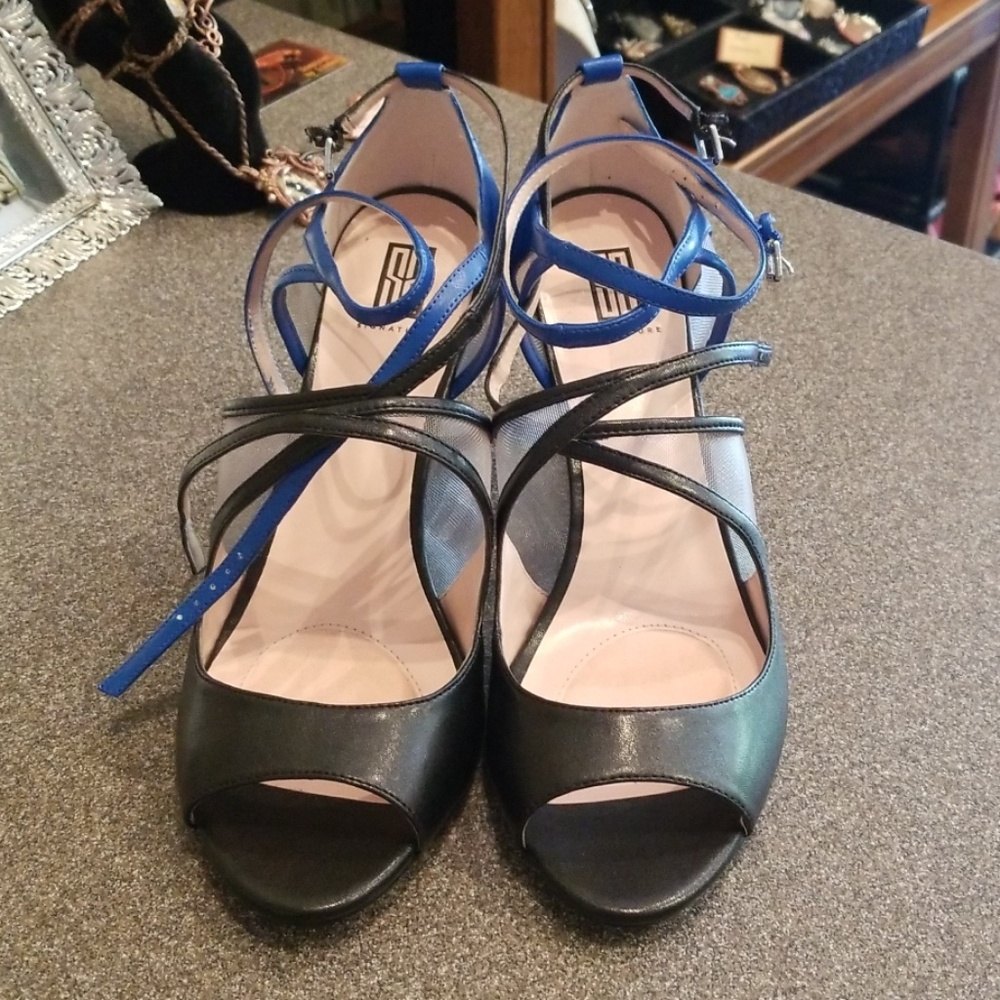 Signature heels by shoe dazzle
